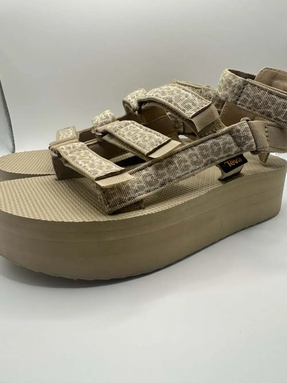 Teva Women's Flatform Mevia Sandals in Dorinda Sesame Multi 9